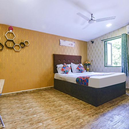Fabhotel Rj 18 Beach Resort - Nr Baga Beach Buitenkant foto