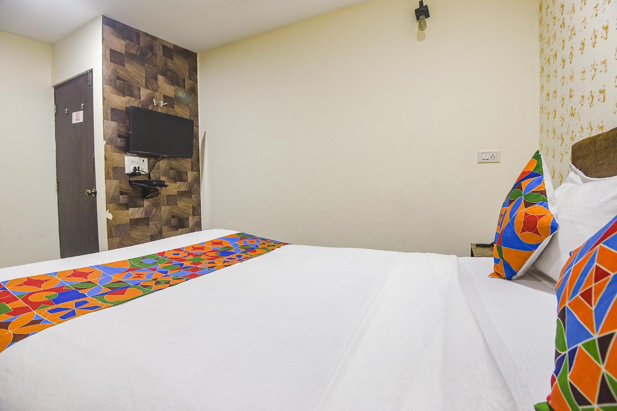 Fabhotel Rj 18 Beach Resort - Nr Baga Beach Buitenkant foto
