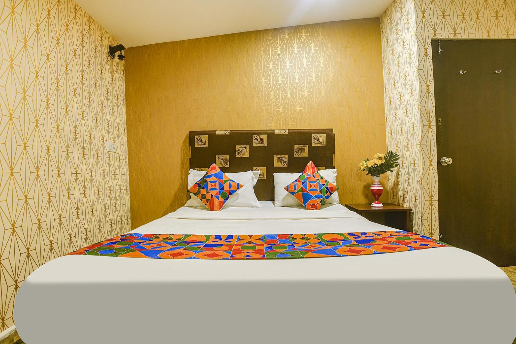 Fabhotel Rj 18 Beach Resort - Nr Baga Beach Buitenkant foto