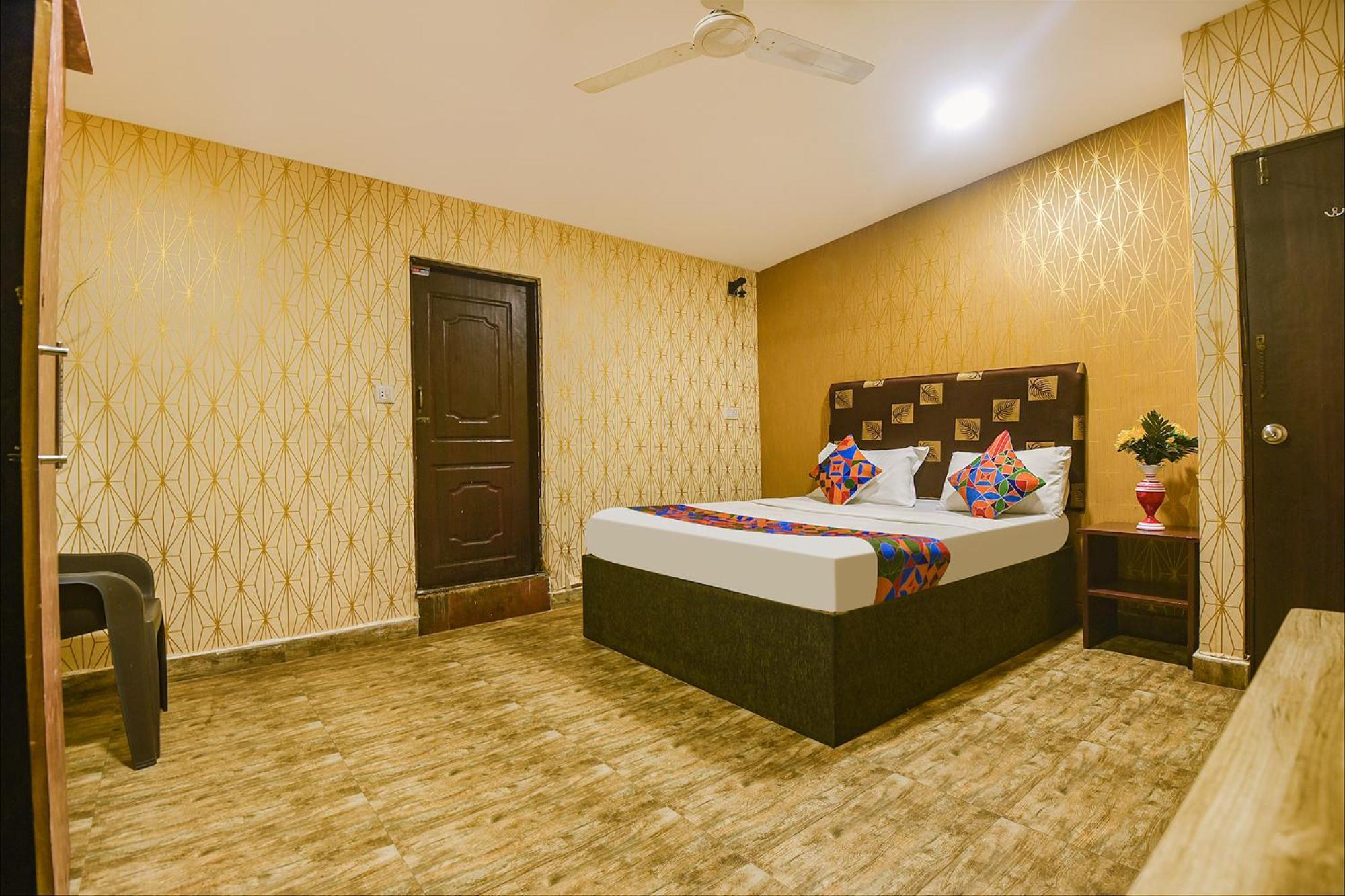 Fabhotel Rj 18 Beach Resort - Nr Baga Beach Buitenkant foto