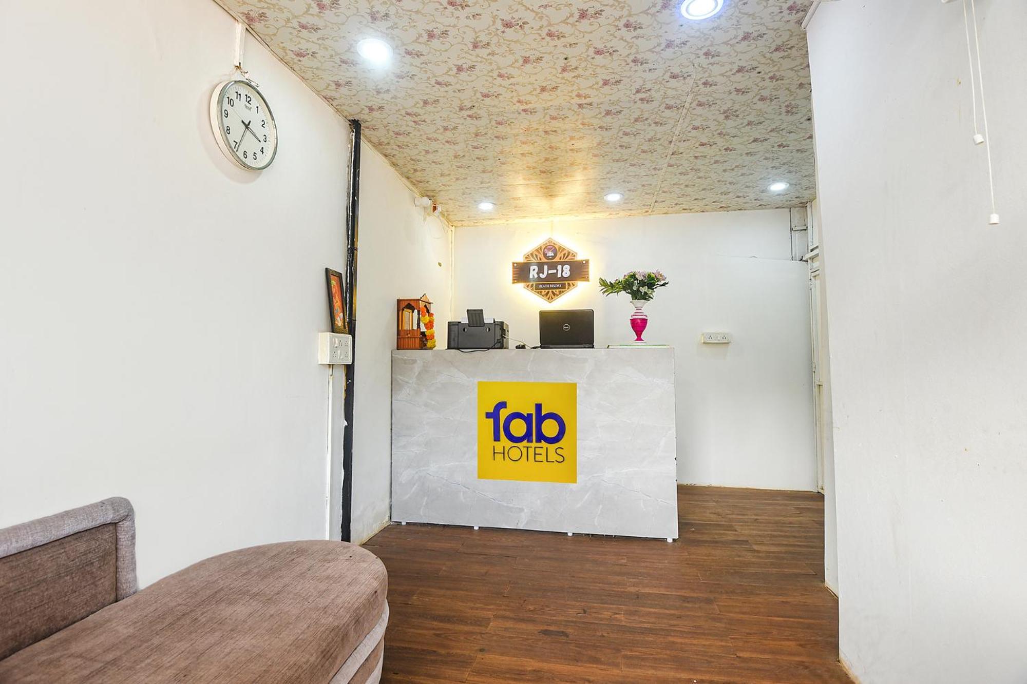 Fabhotel Rj 18 Beach Resort - Nr Baga Beach Buitenkant foto