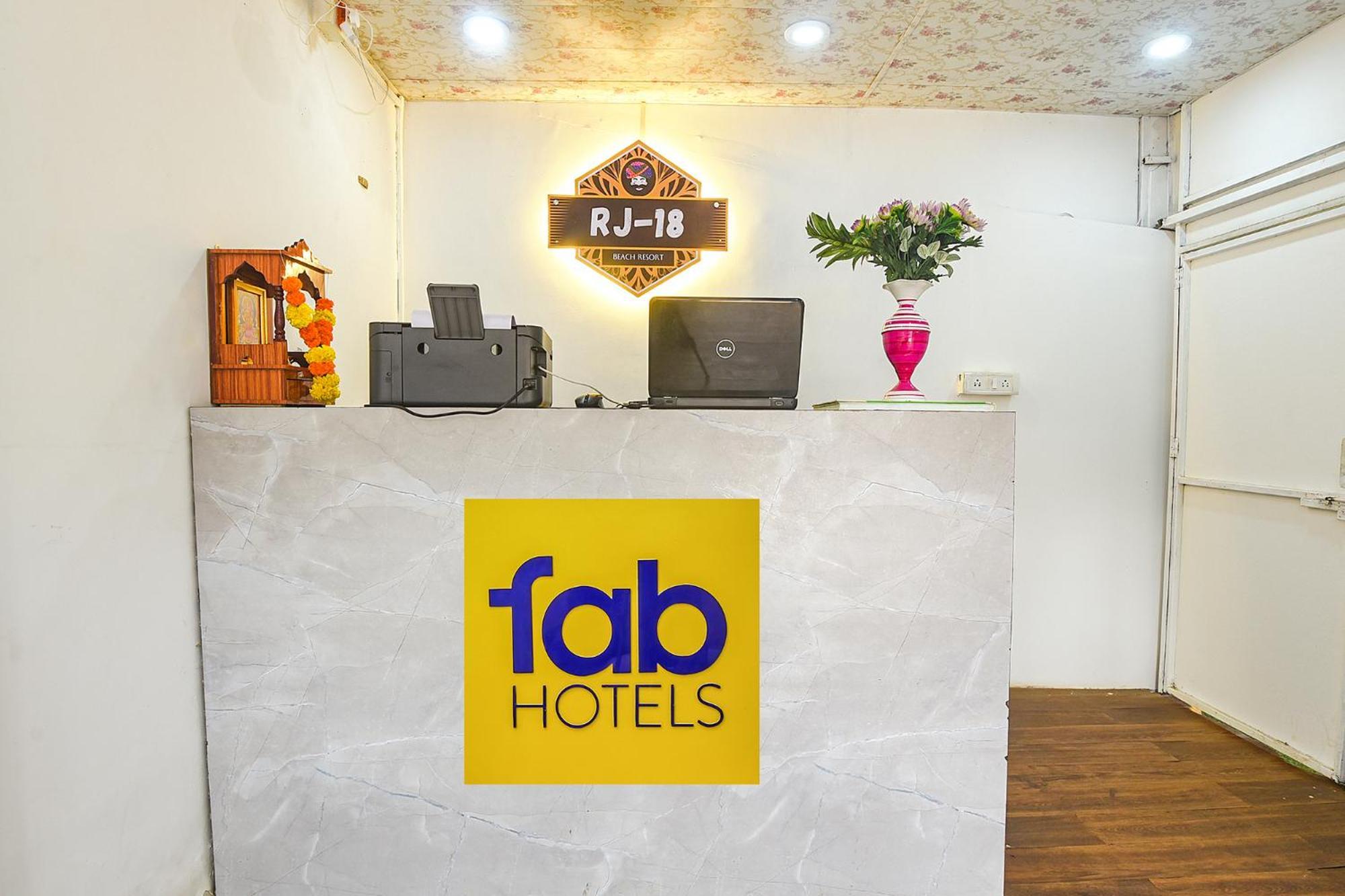 Fabhotel Rj 18 Beach Resort - Nr Baga Beach Buitenkant foto