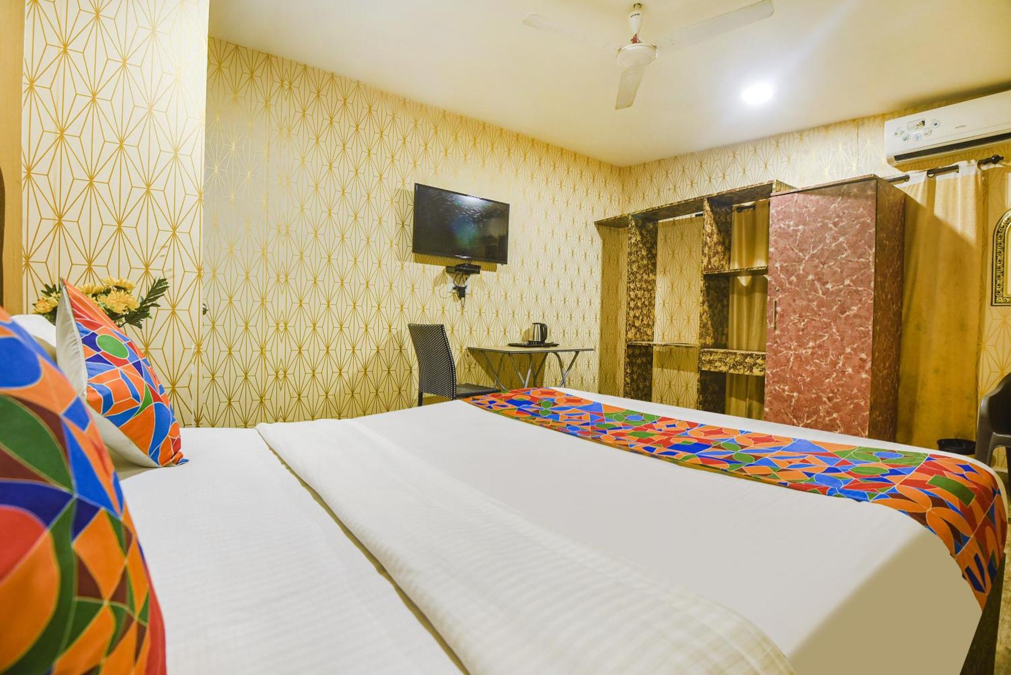 Fabhotel Rj 18 Beach Resort - Nr Baga Beach Buitenkant foto