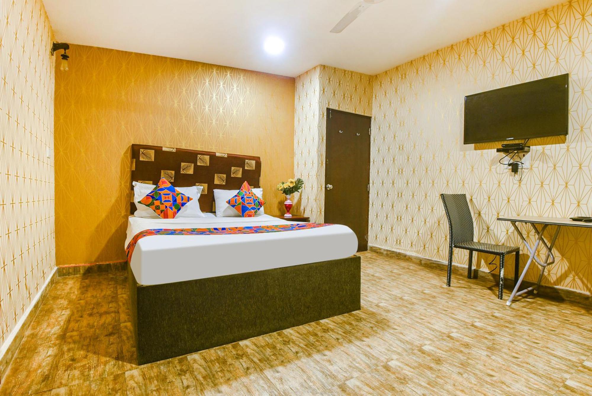 Fabhotel Rj 18 Beach Resort - Nr Baga Beach Buitenkant foto